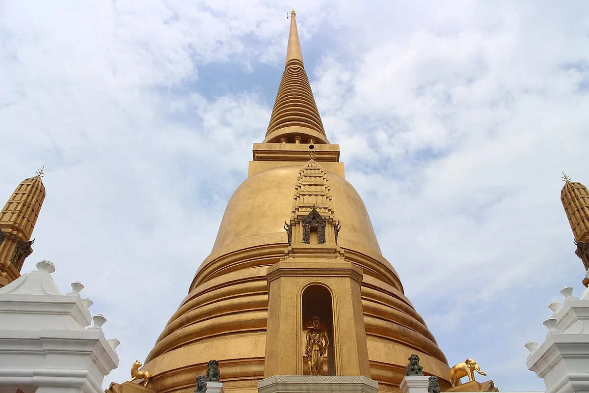 Wat Bowonniwet Vihara — Wikimedia Commons image