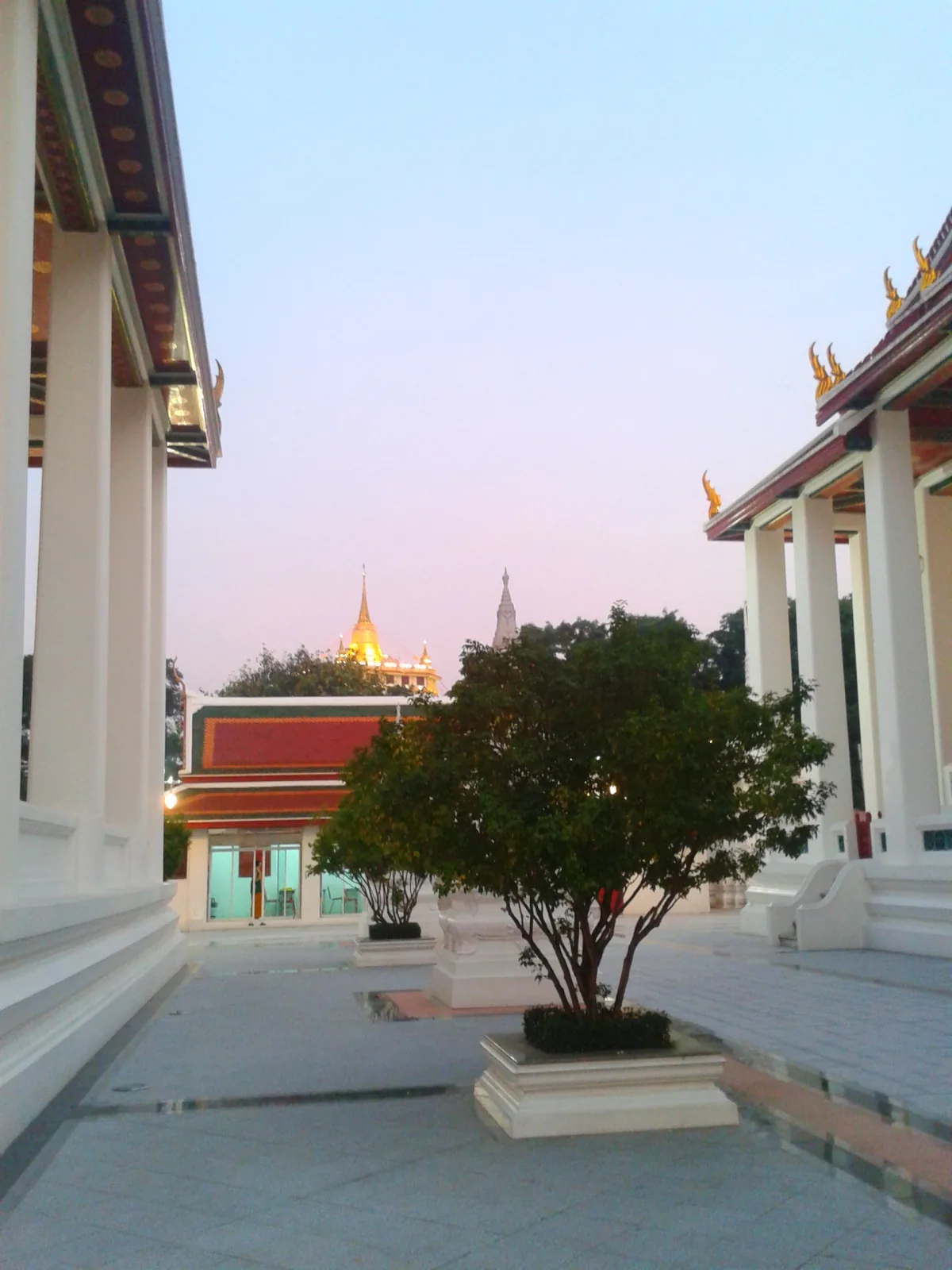 Wat Ratchanadda — Wikimedia Commons image