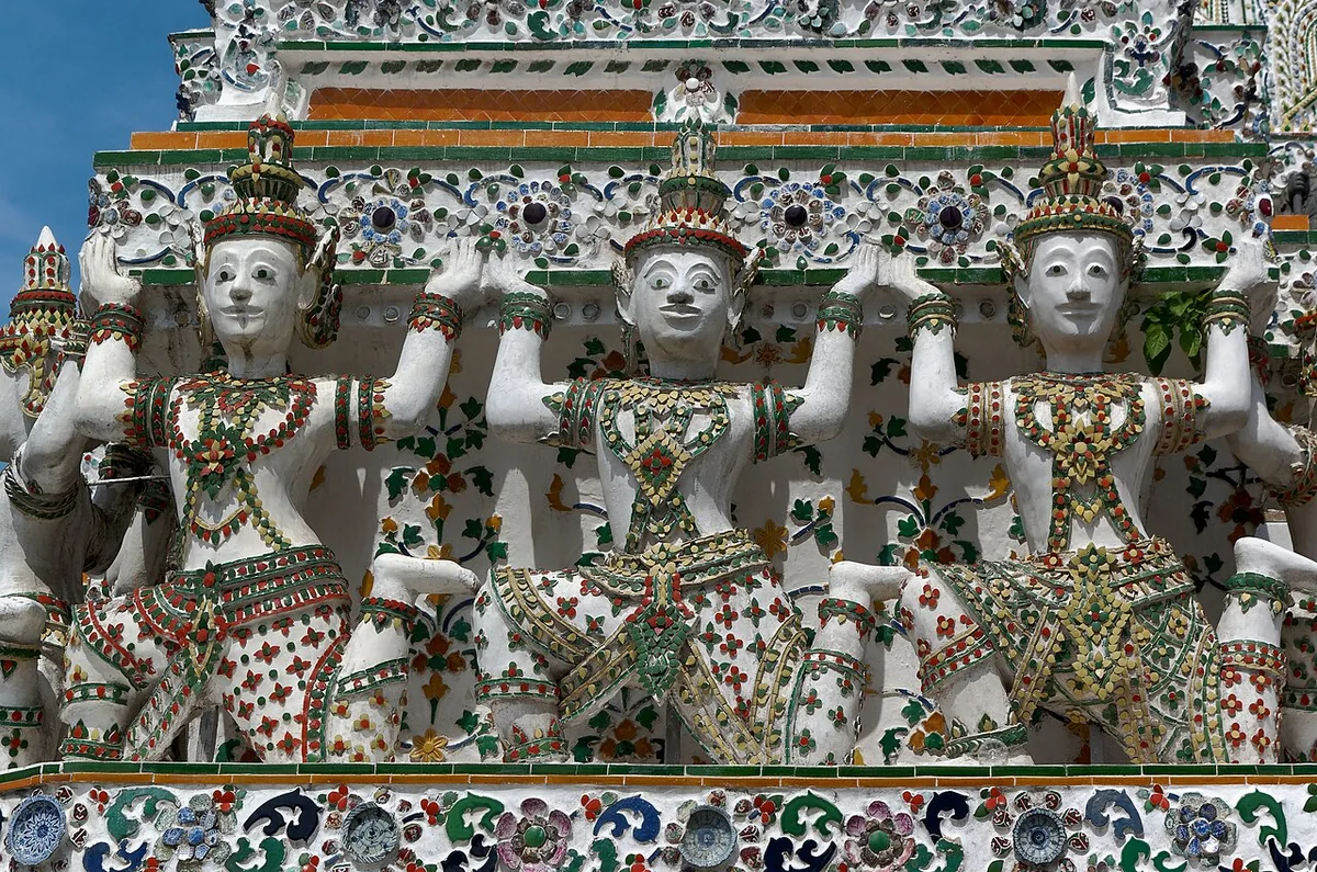 Wat Arun — Wikimedia Commons image