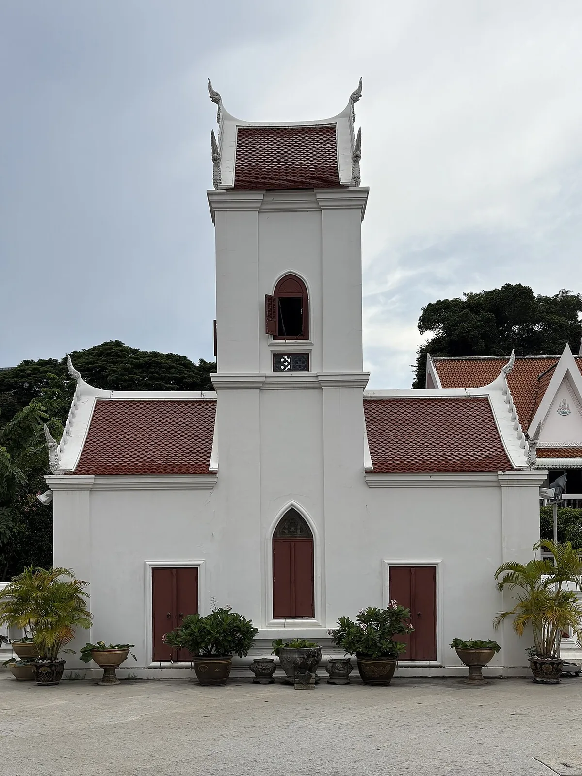Wat Pathum Wanaram — Wikimedia Commons image