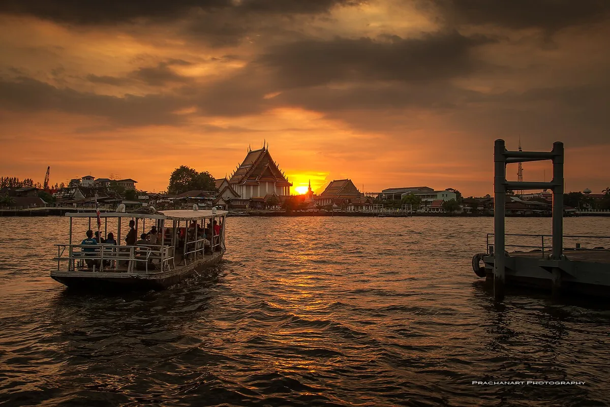 Wat Kanlayanamit — Wikimedia Commons image