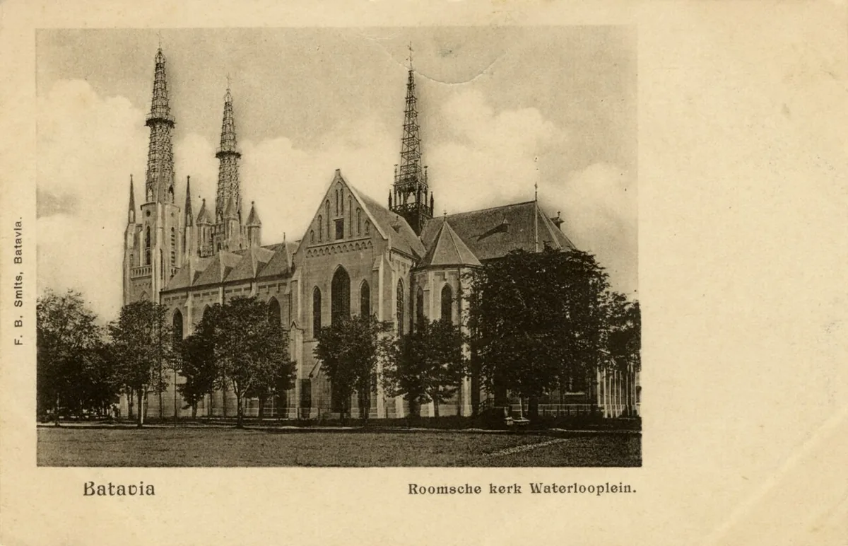 Waterlooplein — Wikimedia Commons image