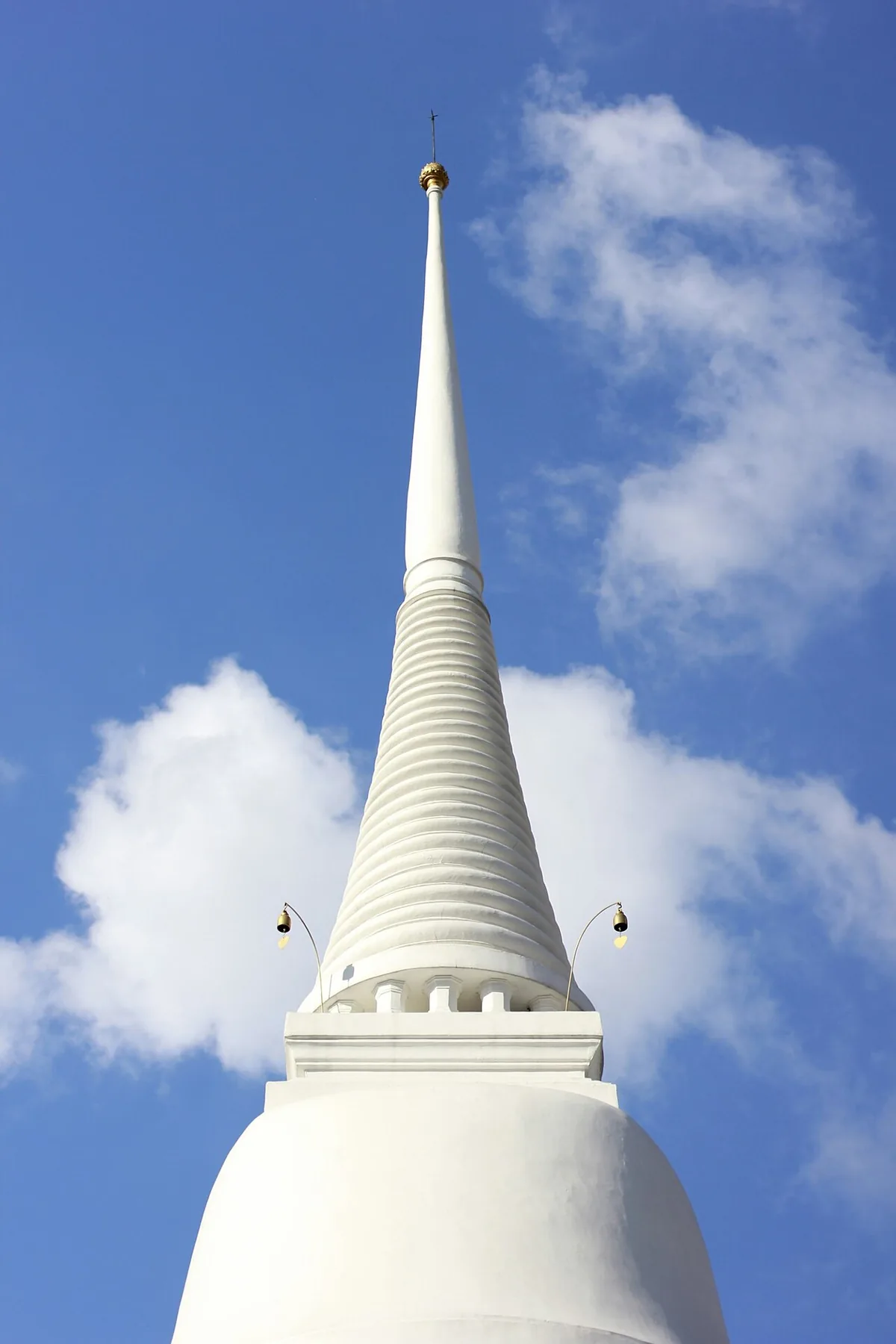 Wat Pathum Wanaram — Wikimedia Commons image
