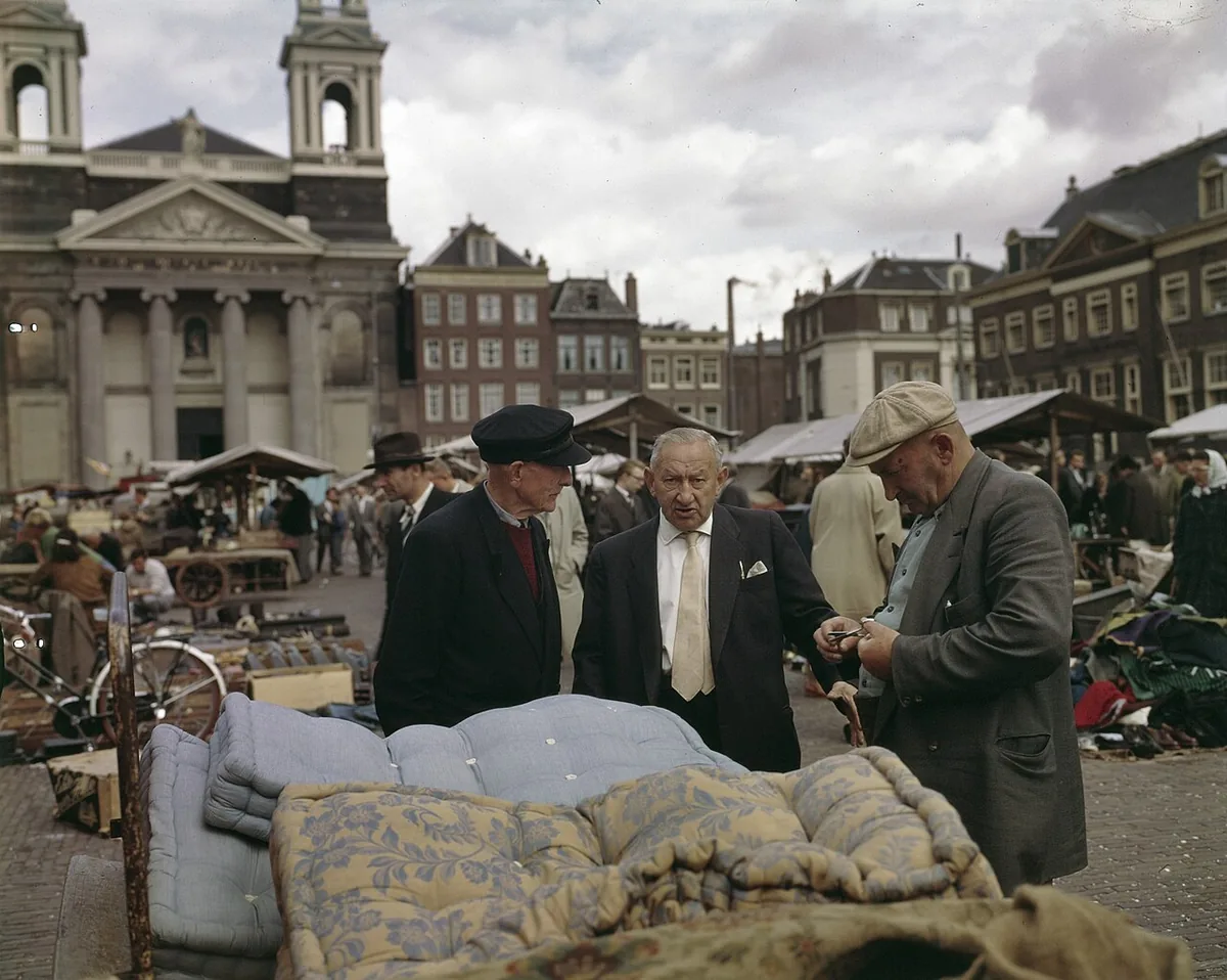 Waterlooplein — Wikimedia Commons image
