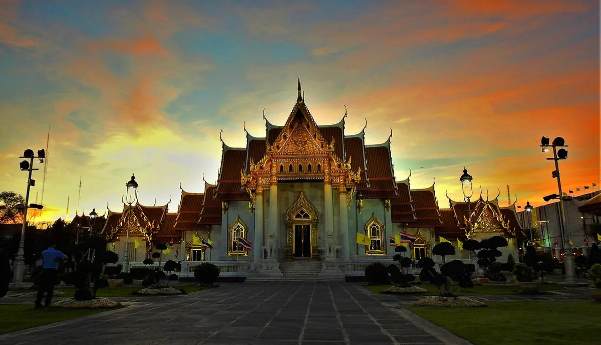 Wat Benchamabophit — Wikimedia Commons image